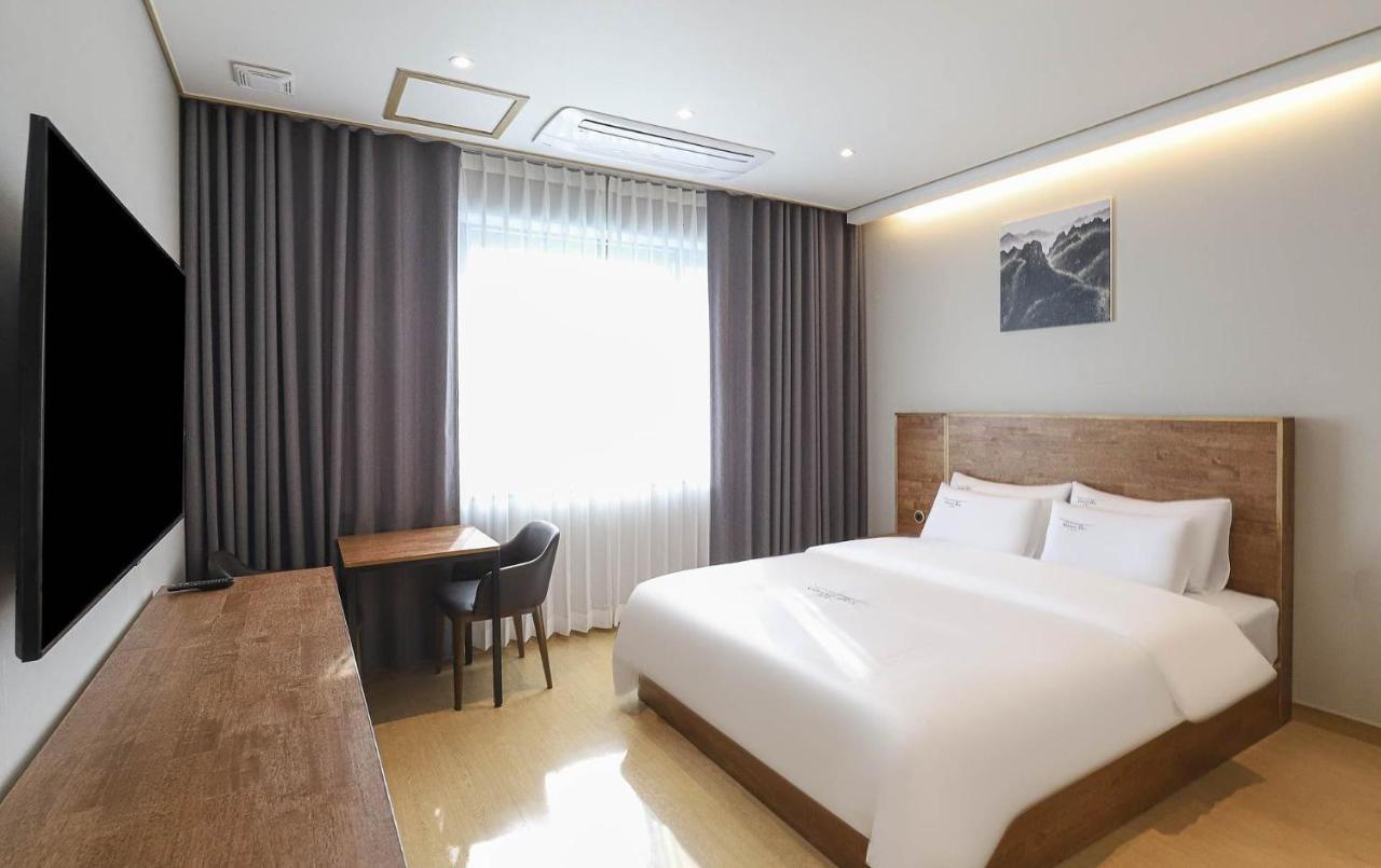 Hotel Grand Bay โพเรียง ภายนอก รูปภาพ