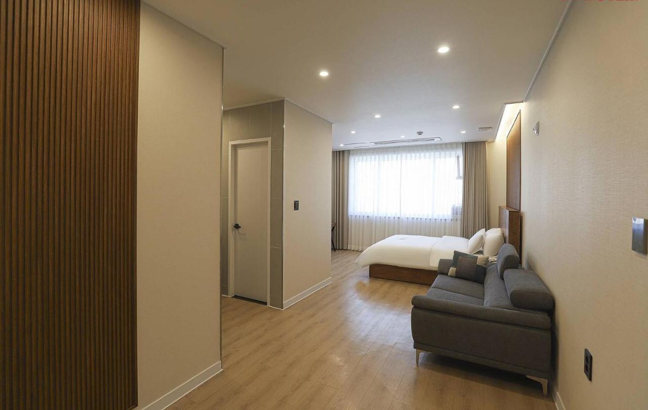Hotel Grand Bay โพเรียง ภายนอก รูปภาพ