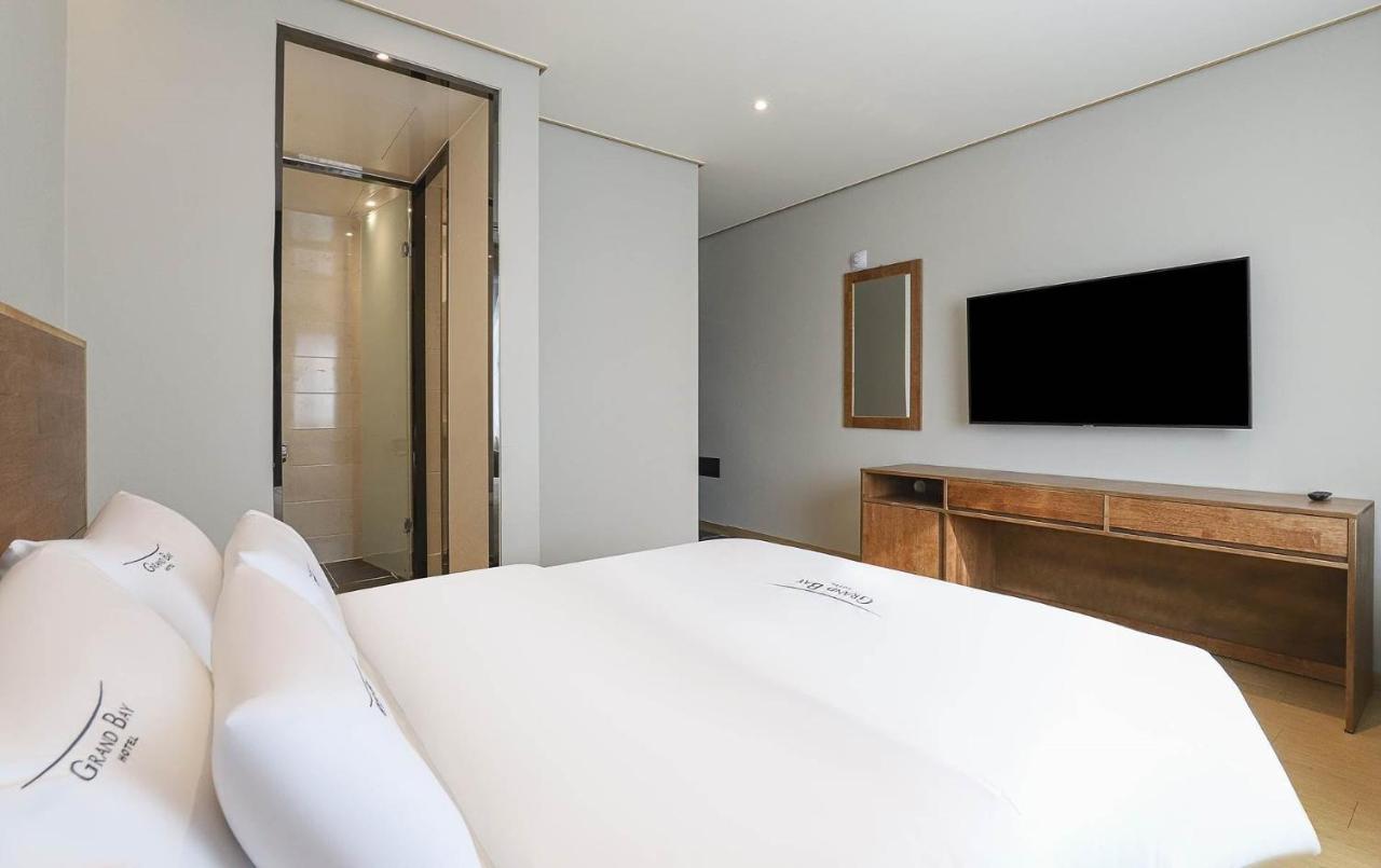 Hotel Grand Bay โพเรียง ภายนอก รูปภาพ