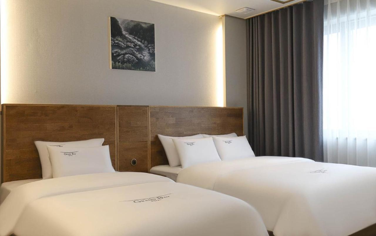 Hotel Grand Bay โพเรียง ภายนอก รูปภาพ